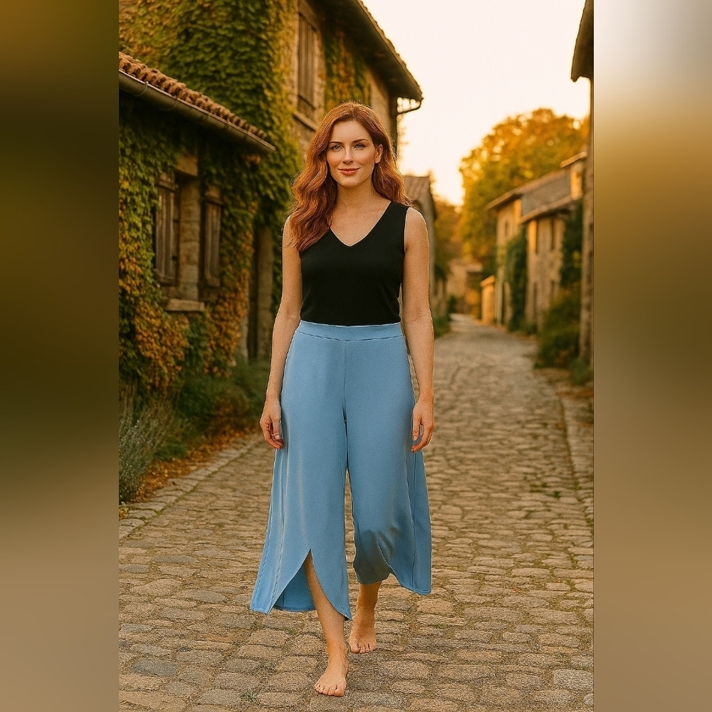 Floral Blooming Light Blue Wide Leg Pants Small